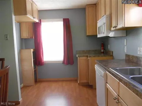 6510 Forest Ave, Parma, OH 44129 photo 3