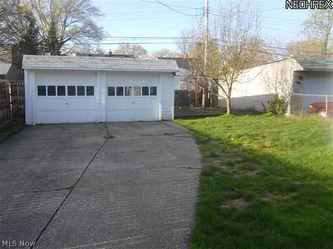 6510 Forest Ave, Parma, OH 44129 photo 10