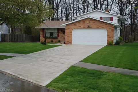 2219 Augustine Dr, Parma, OH 44134 photo 23