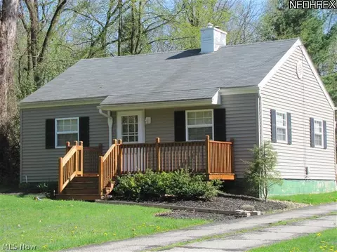 1968 Maple Rd, Stow, OH 44224 photo 2