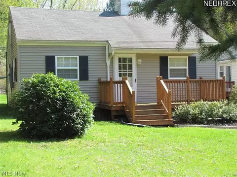 1968 Maple Rd, Stow, OH 44224 photo 1