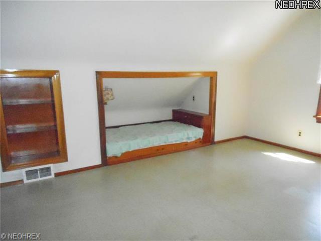 144 Argyle Ave, Youngstown, OH 44512 photo 12