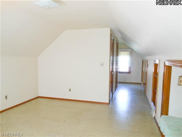 144 Argyle Ave, Youngstown, OH 44512 photo 13