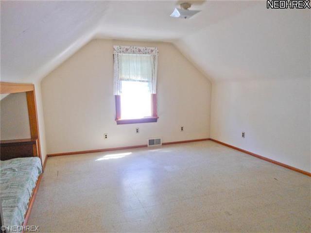 144 Argyle Ave, Youngstown, OH 44512 photo 11