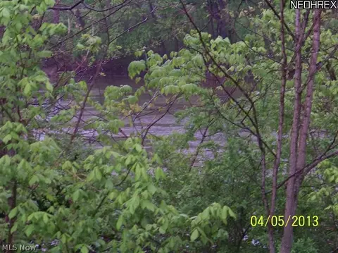 8245 Old River Rd, Philo, OH 43771 photo 2