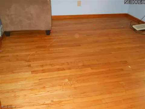 1343 Bellcrest Dr, Akron, OH 44313 photo 3