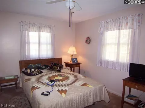 421 Crestview Dr, Ashtabula, OH 44004 photo 8