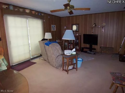 421 Crestview Dr, Ashtabula, OH 44004 photo 5