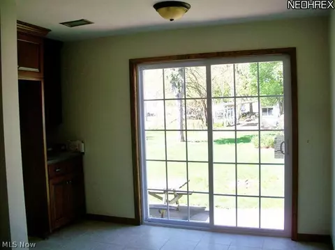 720 Race St, Dover, OH 44622 photo 5