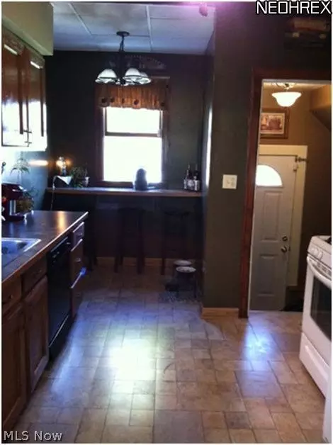 348 Korman Ave NE, Massillon, OH 44646 photo 6