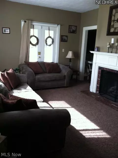 348 Korman Ave NE, Massillon, OH 44646 photo 2