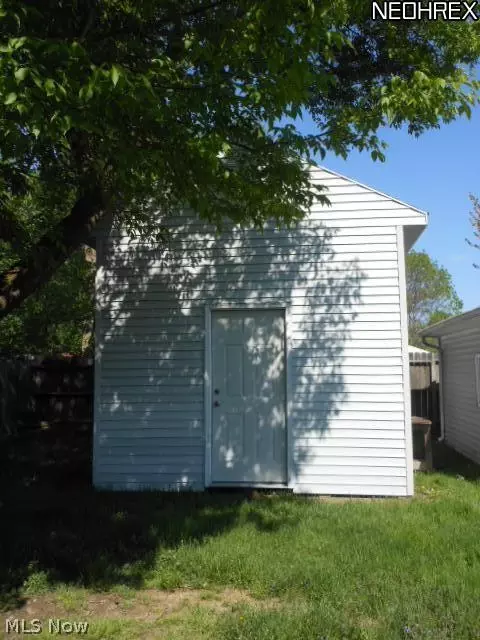 828 Wilder Ave, Elyria, OH 44035 photo 14