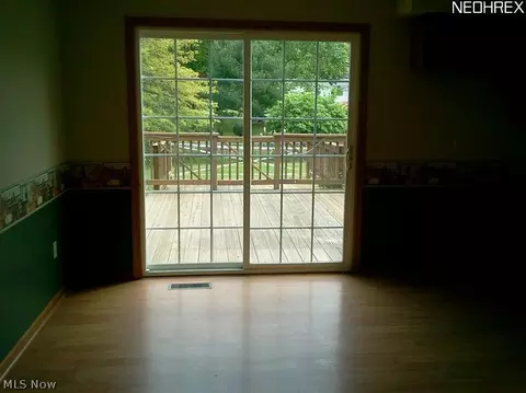 357 Howard Ave, Akron, OH 44312 photo 3