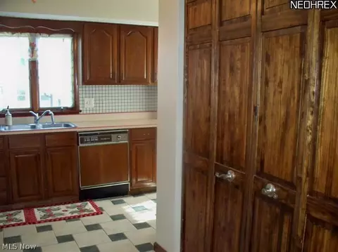 331 Fenton Ave, Conneaut, OH 44030 photo 12