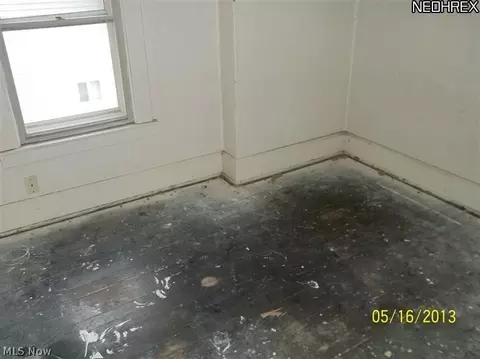 131 Marseilles Ave, Elyria, OH 44035 photo 8