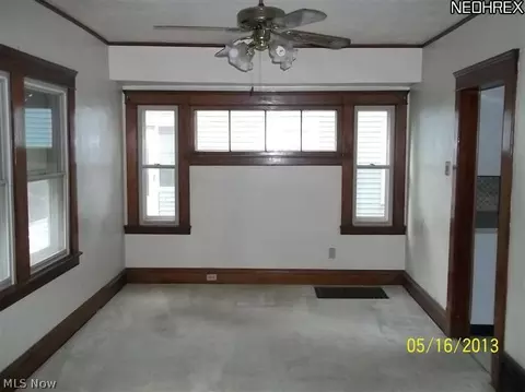 131 Marseilles Ave, Elyria, OH 44035 photo 3