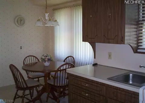28865 Hazel Ave, Wickliffe, OH 44092 photo 3