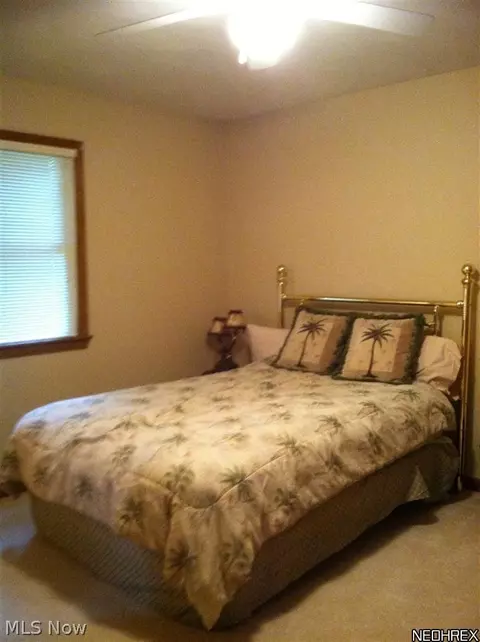 303 Deer Creek Dr, Struthers, OH 44471 photo 5