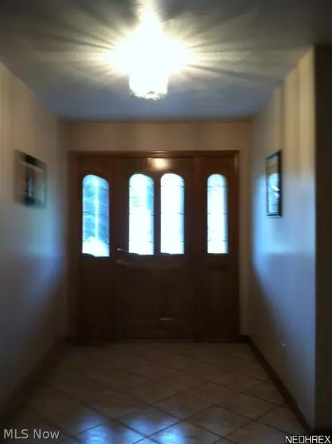 303 Deer Creek Dr, Struthers, OH 44471 photo 13
