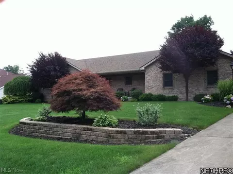 303 Deer Creek Dr, Struthers, OH 44471 photo 11