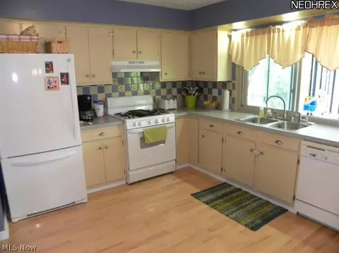 2850 Pine Ct, Perry, OH 44081 photo 3