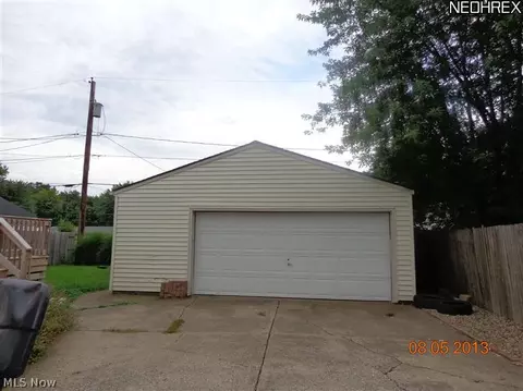 925 Salem Ave, Elyria, OH 44035 photo 11