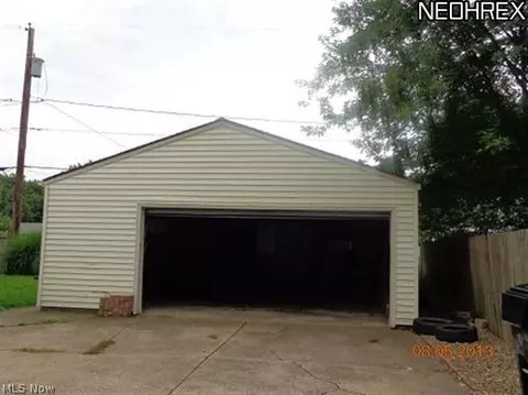 925 Salem Ave, Elyria, OH 44035 photo 10