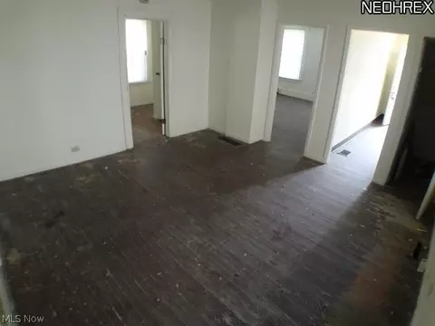 247 8th St, Elyria, OH 44035 photo 8