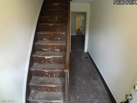 247 8th St, Elyria, OH 44035 photo 17