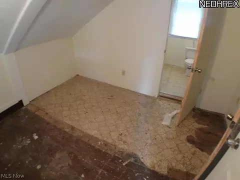 247 8th St, Elyria, OH 44035 photo 16