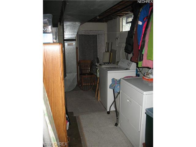 948 Collins, Youngstown, OH 44515 photo 12