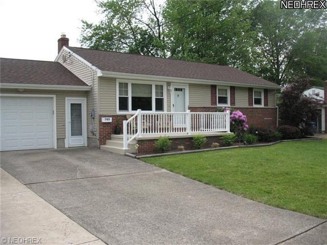 948 Collins, Youngstown, OH 44515 photo 1