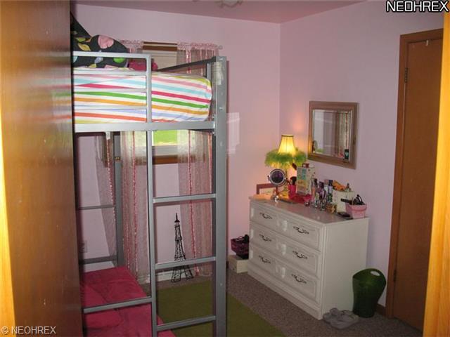 948 Collins, Youngstown, OH 44515 photo 7
