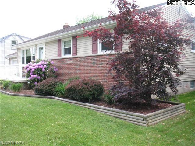 948 Collins, Youngstown, OH 44515 photo 3