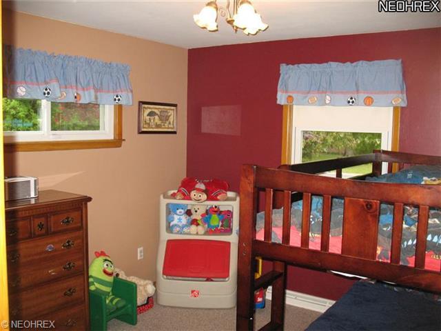 948 Collins, Youngstown, OH 44515 photo 8