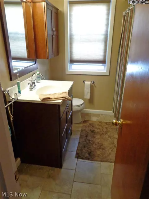 976 Valley Blvd, Elyria, OH 44035 photo 12