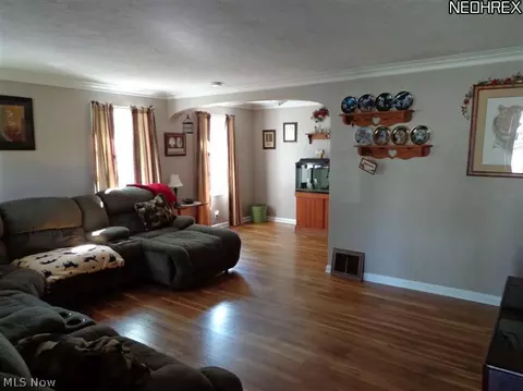 976 Valley Blvd, Elyria, OH 44035 photo 7