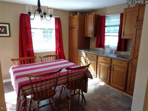 976 Valley Blvd, Elyria, OH 44035 photo 4