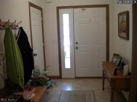 125 Legend Trl, Willowick, OH 44095 photo 3