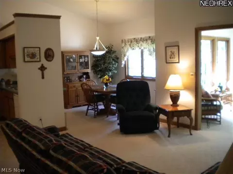 125 Legend Trl, Willowick, OH 44095 photo 5