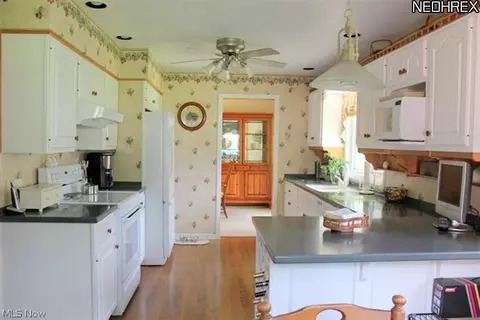 276 Colgate Ave, Elyria, OH 44035 photo 5