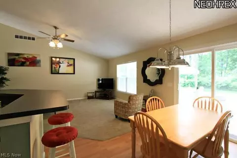 6060 Hyde St, Mentor, OH 44060 photo 9