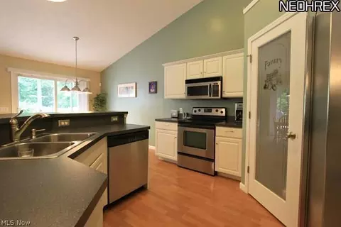 6060 Hyde St, Mentor, OH 44060 photo 11