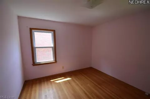 18907 Libby Rd, Maple Heights, OH 44137 photo 8