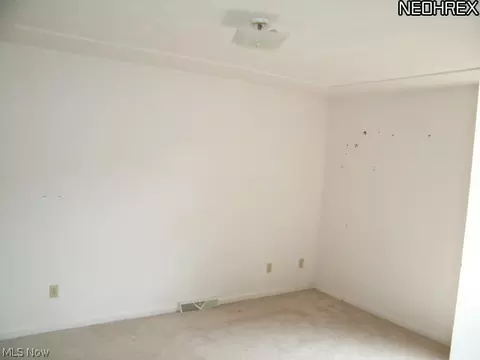 287 Stable Dr, Lagrange, OH 44050 photo 8