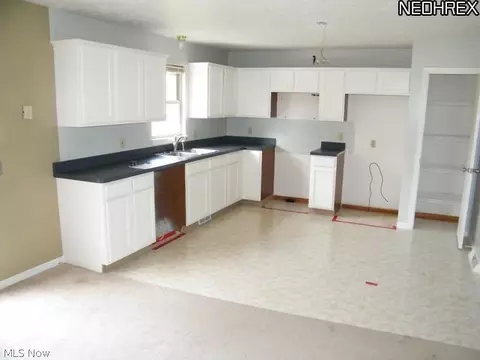 287 Stable Dr, Lagrange, OH 44050 photo 5