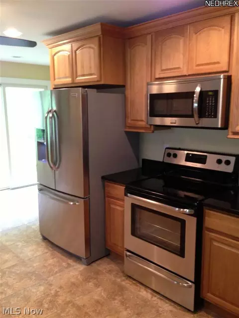 9763 Chardon Rd, Chardon, OH 44024 photo 8