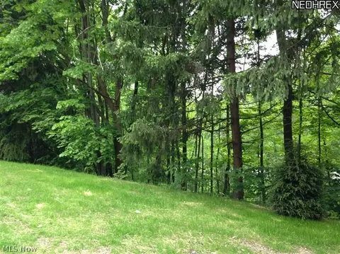 9763 Chardon Rd, Chardon, OH 44024 photo 5