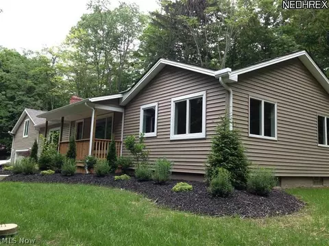 9763 Chardon Rd, Chardon, OH 44024 photo 2