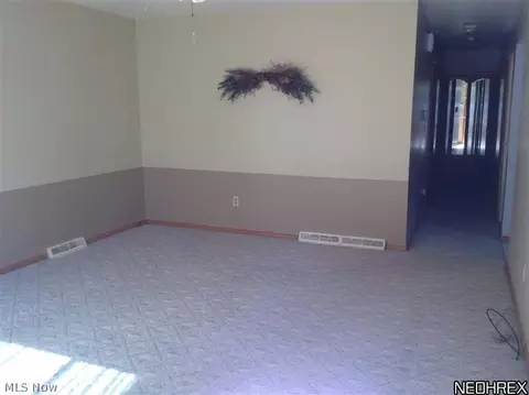 817 Kickapoo Ave, Akron, OH 44305 photo 10